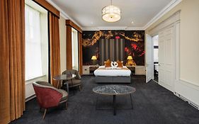 Albany Hotel